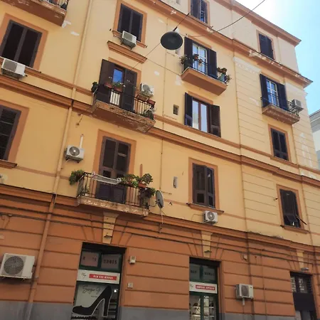 Apartamento Ampio In Centro Nápoles